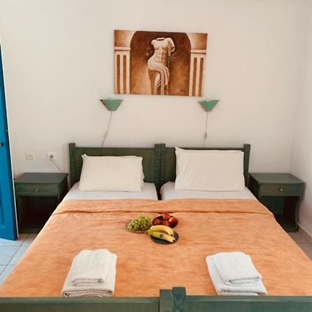 Manousos Rooms Adamantas  Exterior photo