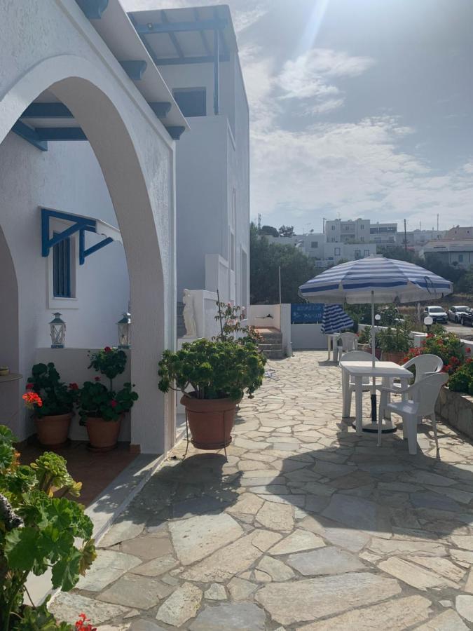 Manousos Rooms Adamantas  Exterior photo