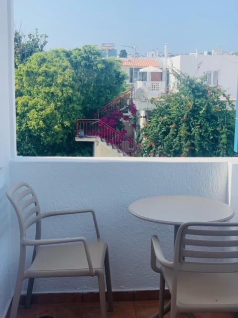 Manousos Rooms Adamantas  Exterior photo