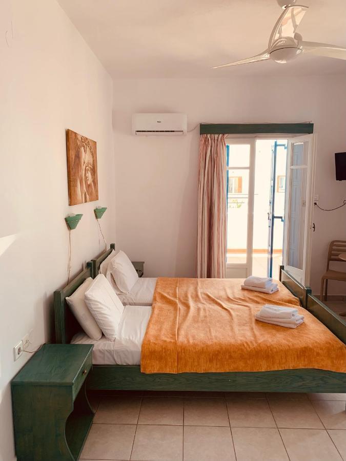 Manousos Rooms Adamantas  Exterior photo