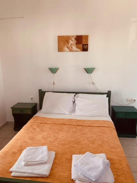 Manousos Rooms Adamantas  Exterior photo