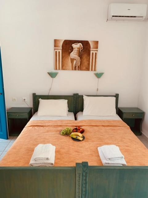 Manousos Rooms Adamantas  Exterior photo