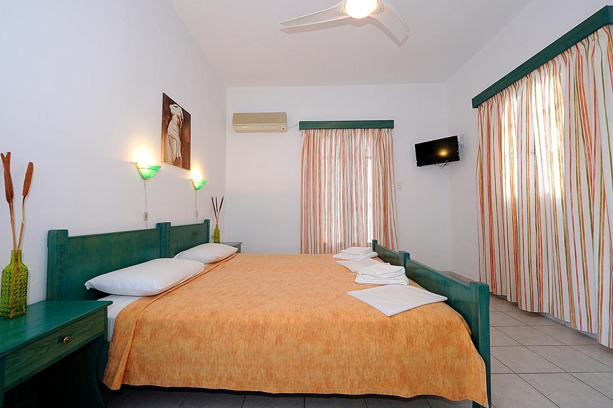 Manousos Rooms Adamantas  Exterior photo