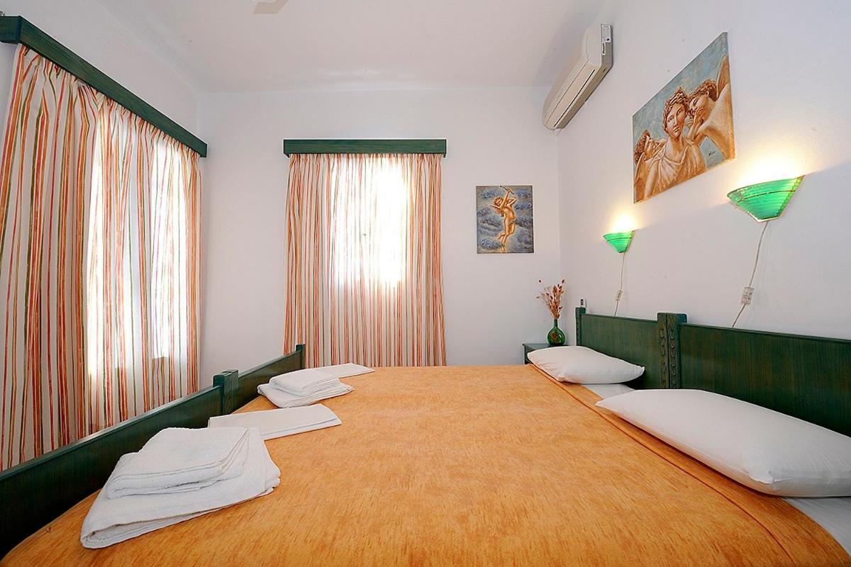 Manousos Rooms Adamantas  Exterior photo